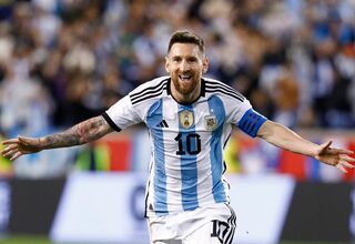 Lionel Messi Dua Gol, Argentina Bekuk Jamaika 3-0