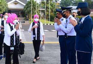 Ibu Negara Iriana Jokowi dan OASE KIM Kunjungi NTT