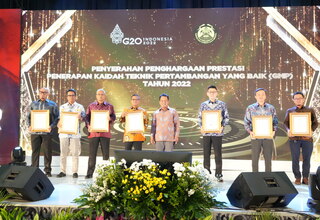 PTBA Terima Tiga Penghargaan dari Kementerian ESDM