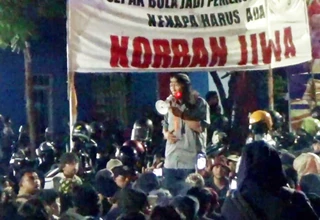 Tragedi Kanjuruhan: Menko PMK Imbau Aremania Batalkan Demo