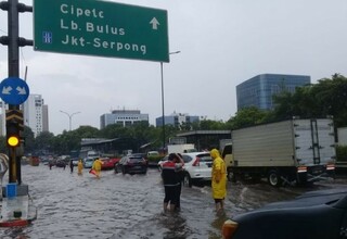 Hujan Deras, Sejumlah Ruas Jalan di Jakarta Terendam Banjir