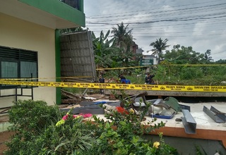 Tembok MTsN 19 Jakarta Roboh karena Tak Mampu Tahan Volume Banjir