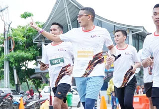 Sandiaga Uno Ikut Ramaikan IFG Marathon Labuan Bajo 2022
