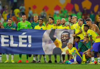 Brasil Menang, Neymar Cs Beri Penghormatan ke Pele