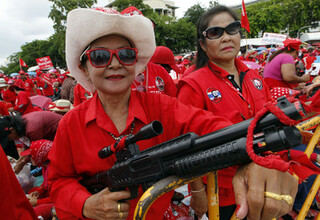 Kelompok Kaus Merah Kembali Duduki Bangkok