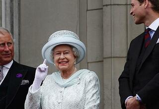 Ratu Elizabeth II Jadi Target Pembunuhan IS
