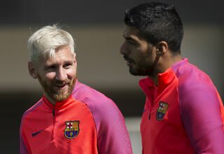 Messi dan Suarez  Terlempar , Barca  Semprot  UEFA
