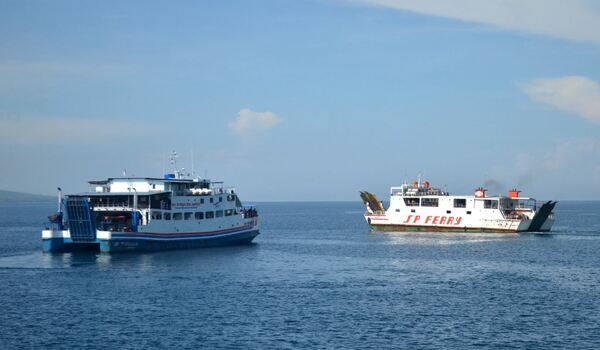 Menyebrang dengan Ferry dari Bali ke Lombok (Sumber: BeritaSatu.com)