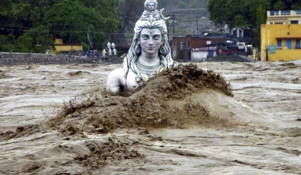 Bencana Banjir Besar Yang Menyebabkan Tanah Longsor di India Menewaskan Sekitar 150 Orang