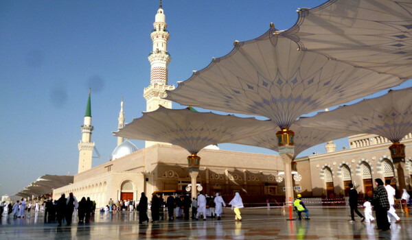 Masjid nabawi terletak di