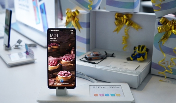 Smartphone Vivo S1 Pro Resmi Dijual di Indonesia - BeritaSatu