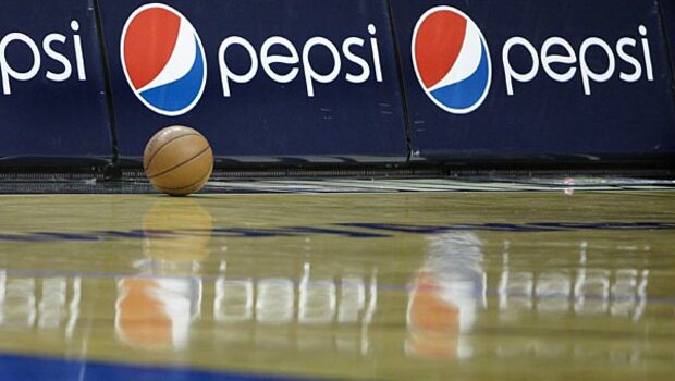 PepsiCo menjadi sponsor resmi NBA mulai musim 2016, mengakhiri dominasi Coca-Cola selama ini.