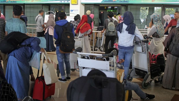 Penumpang di Bandara Internasional Juanda Surabaya di Sidoarjo, Jawa Timur.