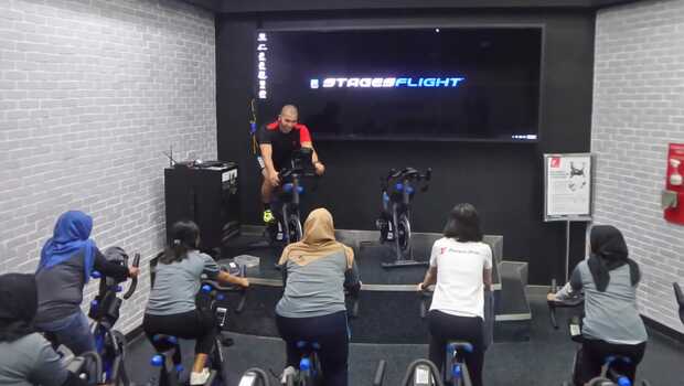 Dalam mendukung inovasin di garis depan industri kebugaran Indonesia, Fitness First Indonesia  memperkenalkan Stages Flight.