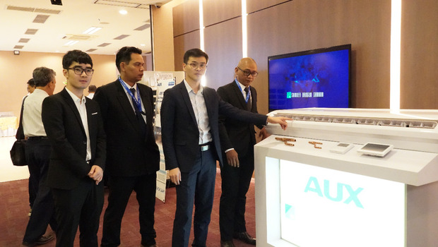 Untuk menjajaki pasar AC komersial di Indonesia, AUX sebagai produsen AC terbesar di dunia yang berpusat di Ningbo, Tiongkok, menggandeng PT Sumber Bangun Sarana (SBS) sebagai distributor AC komersial di Indonesia.