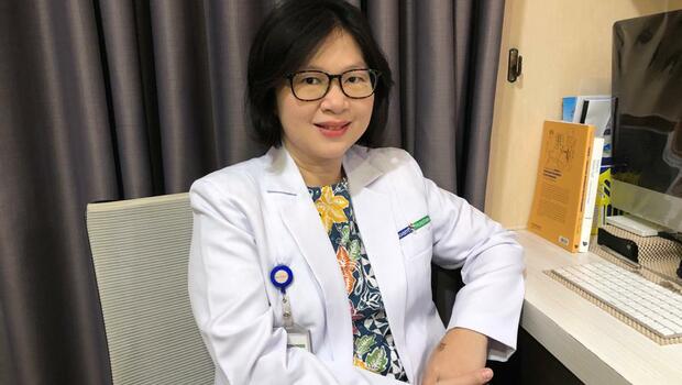 Dokter Spesialis Ilmu kedokteran Fisik dan Rehabilitasi Siloam Hospitals Semarang dr Marisa SpKFR.
