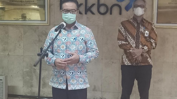 Kepala BKKBN Hasto Wardoyo memberikan keterangan kepada media terkait strategi BKKBN mempercepat penurunan angka stunting di Indonesia di Kantor BKKBN, Jakarta, Kamis, 28 Januari 2021. 