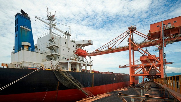 Pelabuhan Cigading yang dikelola oleh PT Krakatau Bandar Samudera merupakan pelabuhan curah kering terbesar dan terdalam di Indonesia.
