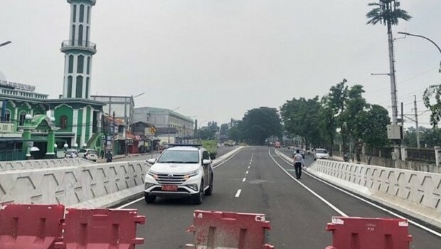 Jalan layang Cakung telah rampung dikerjakan dan segera dibuka untuk publik. 