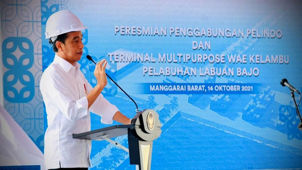 Presiden Jokowi meresmikan penggabungan BUMN PT Pelindo (Persero) di Terminal Multipurpose Wae Kelambu, Kecamatan Komodo, Kabupaten Manggarai Barat, NTT, Kamis, 14 Oktober 2021. 