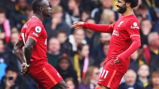 Selebrasi dua pemain Liverpool, Sadio Mane dan Mohamed Salah.