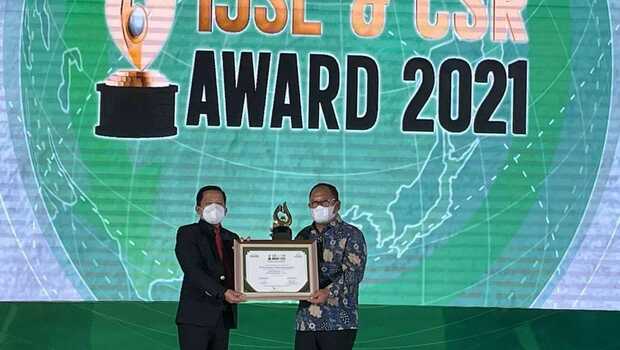 PT Pertamina Trans Kontinental (PTK) mendapat penghargaan Prominent Shipping, Maritime and Logistics Services Company on Supporting TJSL (Tanggung Jawab Sosial Lingkungan) on Environment Pilar dalam Kategori Special Award Anak Perusahaan BUMN.
