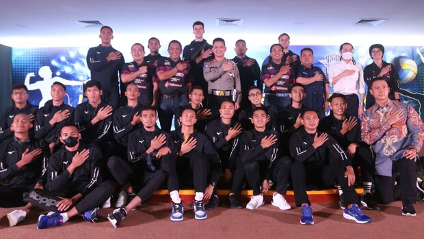 Tim Surabaya Bhayangkara Samator diperkenalkan kepada wartawan di Jakarta, Rabu 5 Januari 2022.