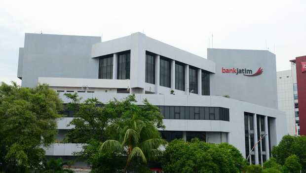 Gedung kantor pusat Bank Jatim.