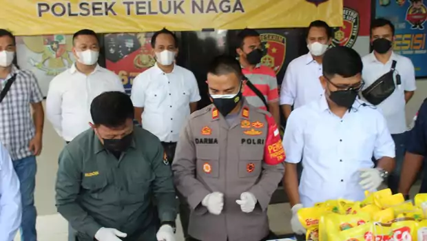 Polsek Teluknaga Tangerang mengamankan 7 pelaku pembobol 12 minimarket yang ada di wilayah Hukum Polres Metro Tangerang Kota.