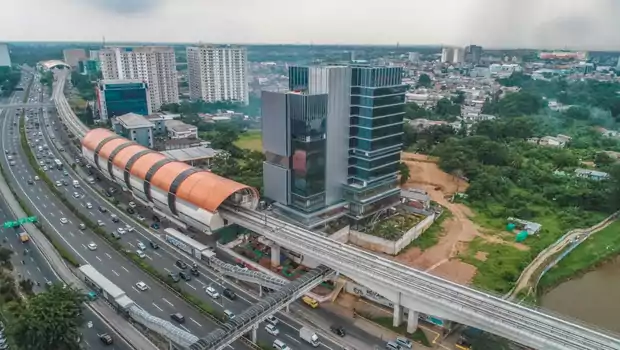 PT Adhi Commuter Properti Tbk (ADCP) mengembangkan lokasi stasiun LRT menjadi kawasan-kawasan berbasis Transit Oriented Development (TOD) dengan mengusung nama LRT City. Salah satunya, kawasan perkantoran LRT City MTH – MTH 27 Office Suites, yang terintegrasi langsung dengan Stasiun LRT Ciliwung dan Halte Busway Transjakarta Cawang-Ciliwung.