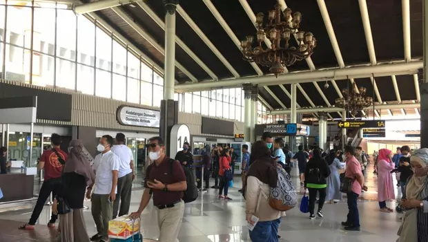 Suasana di Terminal 1 Bandar Udara Soekarno Hatta di Tangerang, Banten, Jumat, 6 Mei 2022.