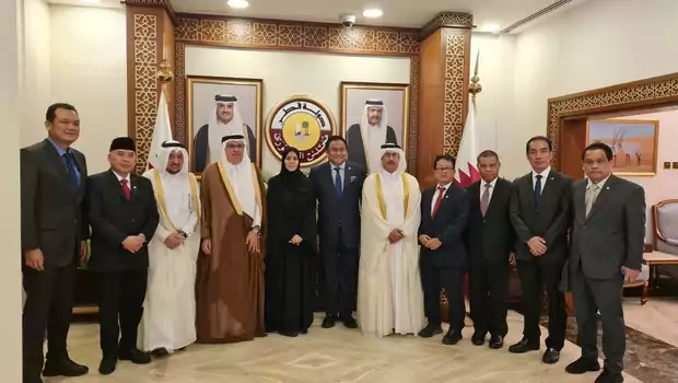 Wakil Ketua DPR RI Bidang Korinbang, Rachmat Gobel melakukan kunjungan ke Qatar bersama sejumlah anggota DPR pada Rabu 11 Mei 2022.