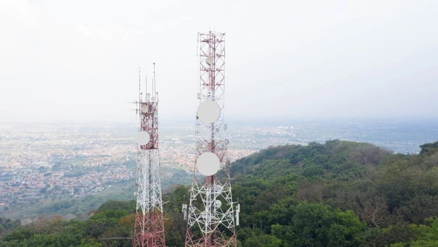 Ilustrasi menara telekomunikasi.