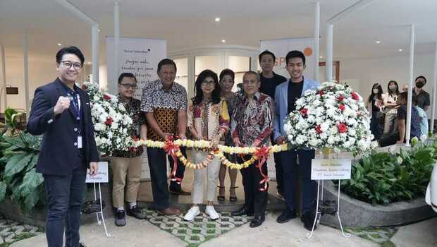 Sucor Sekuritas meresmikan kafe saham pertama di kota Bandung, Jawa Barat.