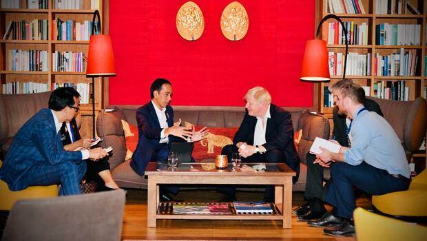 Presiden Joko Widodo (Jokowi) bertemu dengan PM Inggris Boris Johnson di Elmau, Jerman, Senin, 27 Juni 2022.