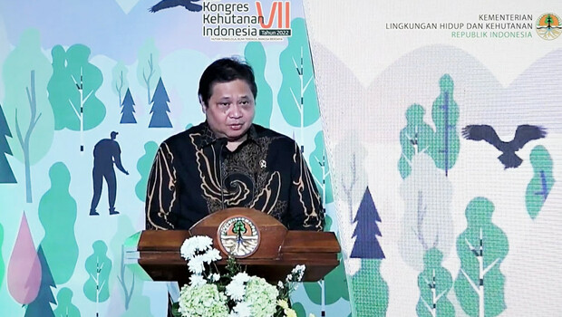 Menteri Koordinator Bidang Perekonomian Airlangga Hartarto dalam Kongres Kehutanan Indonesia VII,  28 Juni 2022.