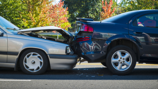 Ilustrasi cara klaim asuransi mobil jika terlibat kecelakaan mobil