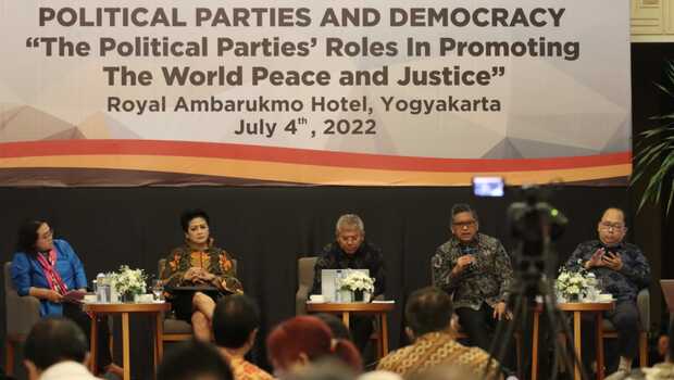 Sekjen PDIP Hasto Kristiyanto menjadi salah satu pembicara dalam seminar internasional bertema 