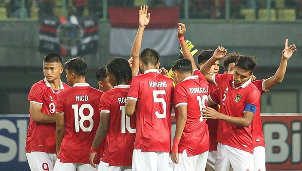 Tim nasional U-19 Indonesia (Timnas U-19).