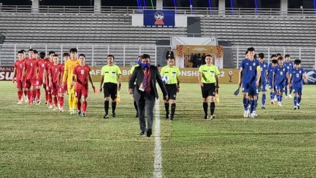 Pertandingan Thailand vs Vietnam di Grup A Piala AFF U-19 di Stadion Madya, Senayan, Jakarta, Minggu 10 Juli 2022.