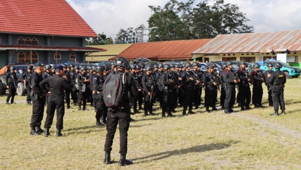 Ratusan personel Brimob yang dikirim Polda Papua di Kabupaten Mamberamo Tengah, Papua.