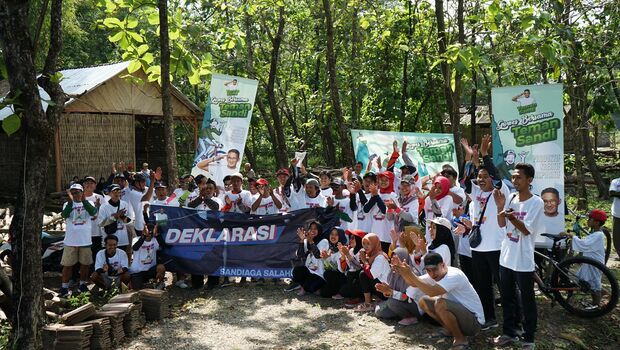 Masyarakat mendeklarasikan dukungan kepada Menparekraf Sandiaga Uno di Bojonegoro, Jawa Timur, Senin, 11 Juli 2022.