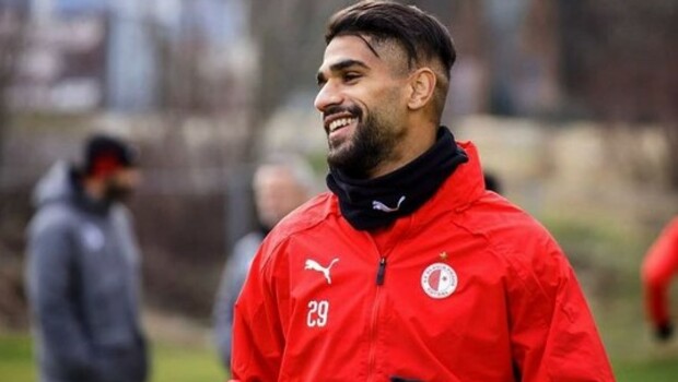 Abdulla Yusuf Helal, striker baru yang didatangkan Persija.