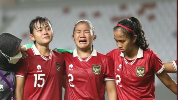 Kesedihan pemain Timnas putri U-18 Indonesia.