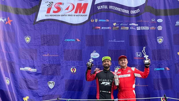 Pembalap Honda Racing Indonesia, Alvin Bahar sukses menjuarai Putaran ketiga Kelas ISTCR 3600 Kejurnas balap mobil Indonesia Sentul Series of Motorsport (ISSOM), di Sirkuit Internasional Sentul, Bogor, Jawa Barat, Minggu, 7 Agustus 2022.