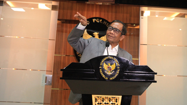 Menko Polhukam Mahfud MD memberikan keterangan kepada wartawan terkait pernyataan Kapolri terhadap penuntasan kasus kematian Brigadir Joshua di Kantor Kemenko Polhukam di Jakarta, Selasa, 9 Agustus 2022.
