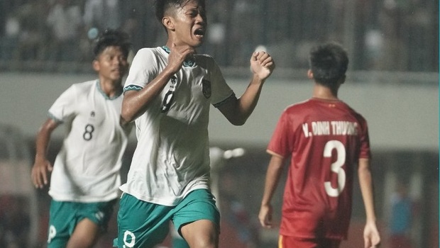 Pemain Timnas U-16 Indonesia, Kafiatur Rizky, saat merayakan gol ke gawang Vietnam.