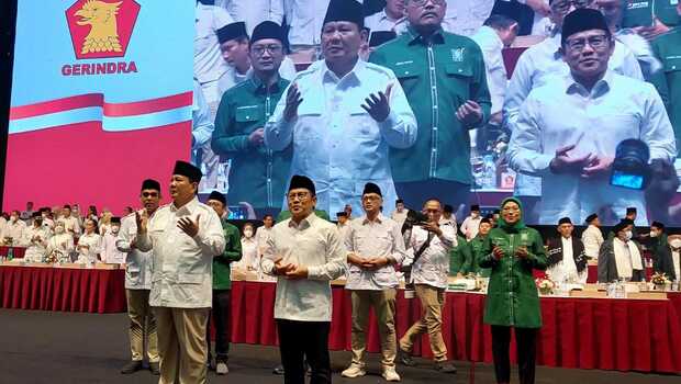 Ketua Umum Partai Gerindra Prabowo Subianto bersama dengan Ketum PKB Muhaimin Iskandar secara resmi menandatangani kesepakatan berkoalisi  menuju Pilpres 2024 di acara Rapimnas Partai Gerindra, Sentul, Bogor, Sabtu 13 Agustus 2022.
