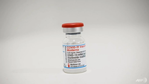 Botol vaksin Covid-19 Moderna. 