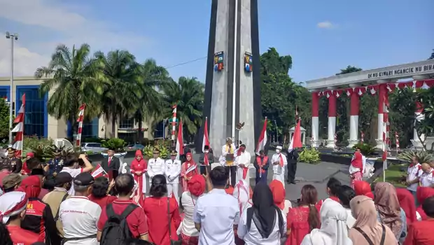 Doa bersama lintas agama memperingati Hari Ke-77 RI di Tugu Kujang, Kota Bogor, Rabu, 17 Agustus 2022.